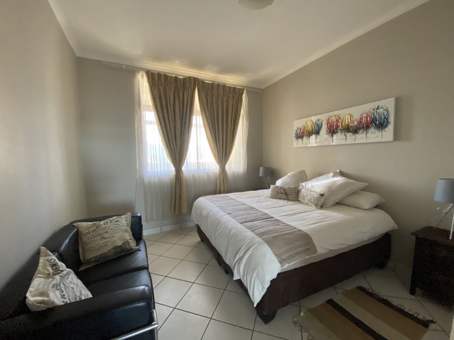 To Let 1 Bedroom Property for Rent in Strand Central Western Cape